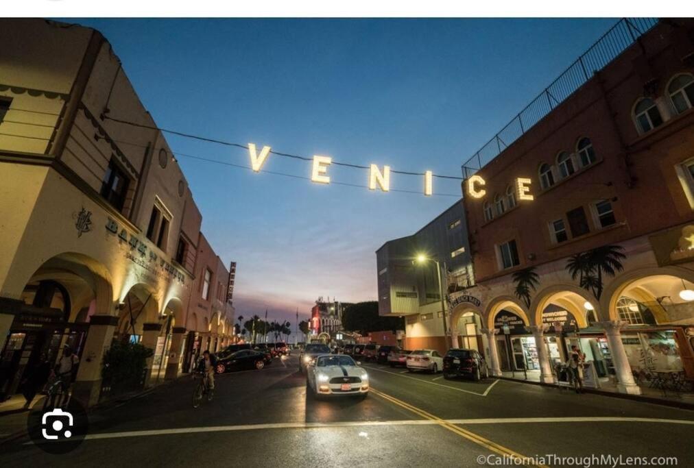Apartment Santa Monica Pier 5 Min Walk Sleeps 5 Near Promenade Los Angeles